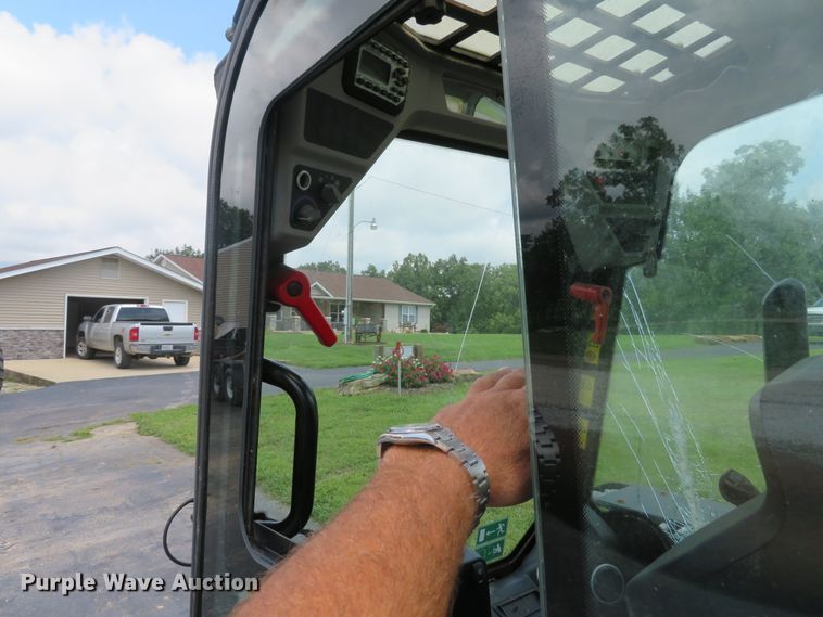 image for item GI9181 JCB 225  skid steer loader