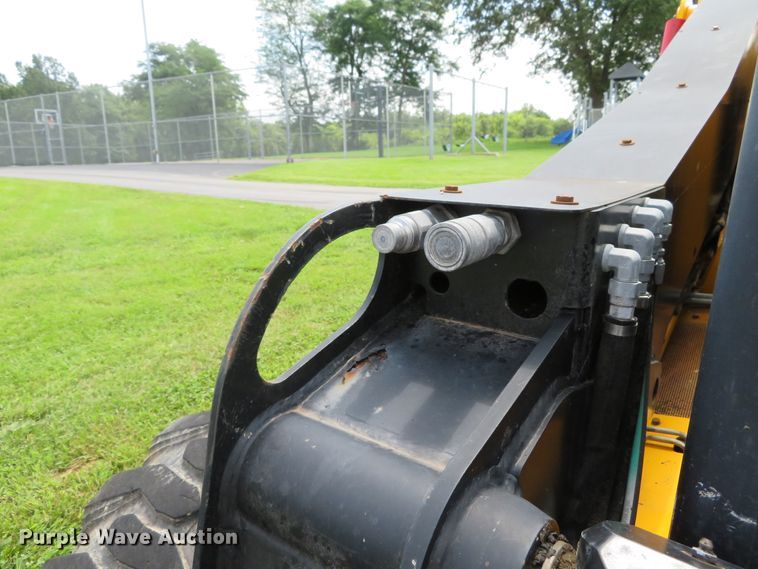 image for item GI9181 JCB 225  skid steer loader