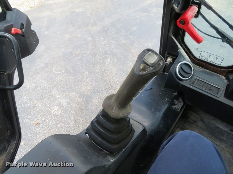 image for item GI9181 JCB 225  skid steer loader