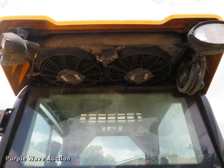 image for item GI9181 JCB 225  skid steer loader