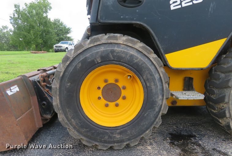 image for item GI9181 JCB 225  skid steer loader