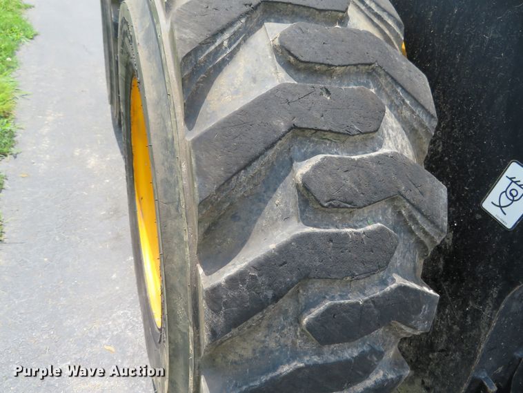 image for item GI9181 JCB 225  skid steer loader