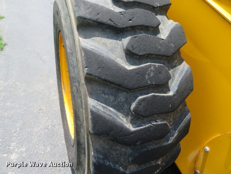 image for item GI9181 JCB 225  skid steer loader