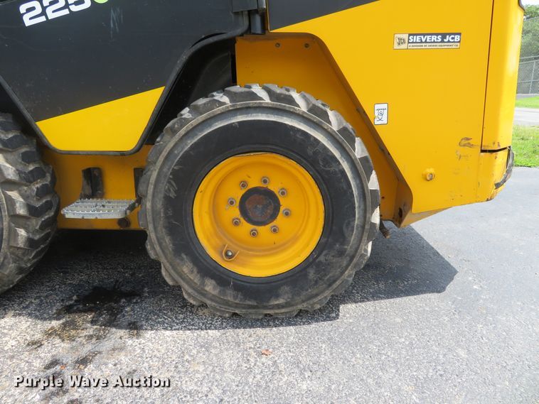 image for item GI9181 JCB 225  skid steer loader