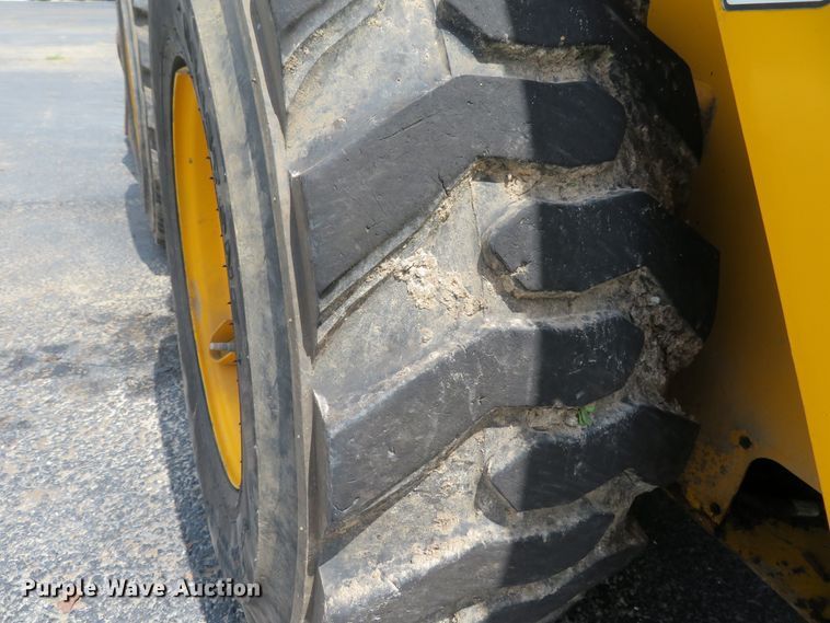 image for item GI9181 JCB 225  skid steer loader