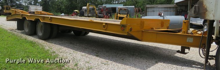 image for item GI9182 1999 Belshe DT255 equipment trailer