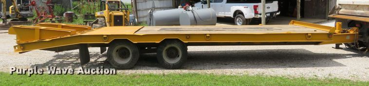 image for item GI9182 1999 Belshe DT255 equipment trailer