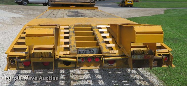 image for item GI9182 1999 Belshe DT255 equipment trailer