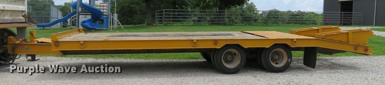 image for item GI9182 1999 Belshe DT255 equipment trailer