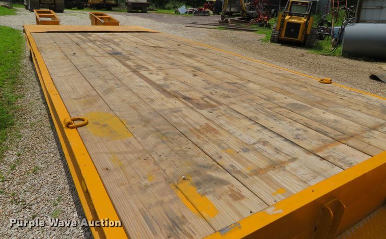 image for item GI9182 1999 Belshe DT255 equipment trailer