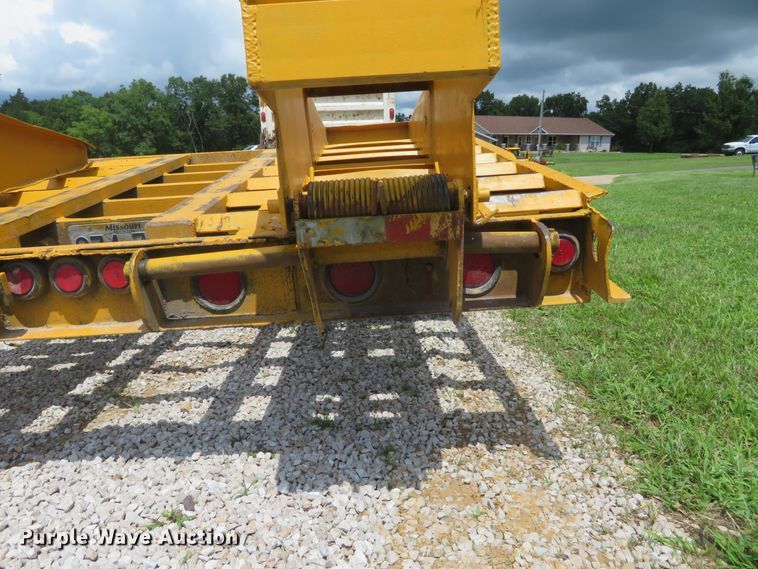 image for item GI9182 1999 Belshe DT255 equipment trailer