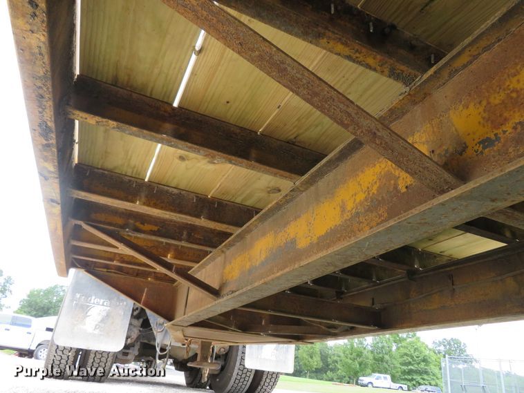 image for item GI9182 1999 Belshe DT255 equipment trailer