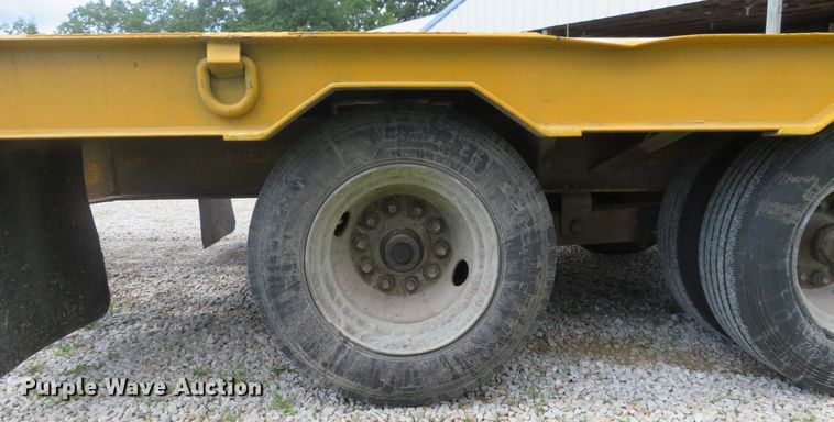 image for item GI9182 1999 Belshe DT255 equipment trailer