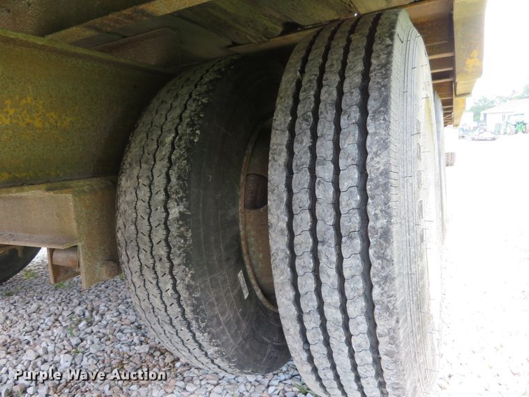 image for item GI9182 1999 Belshe DT255 equipment trailer