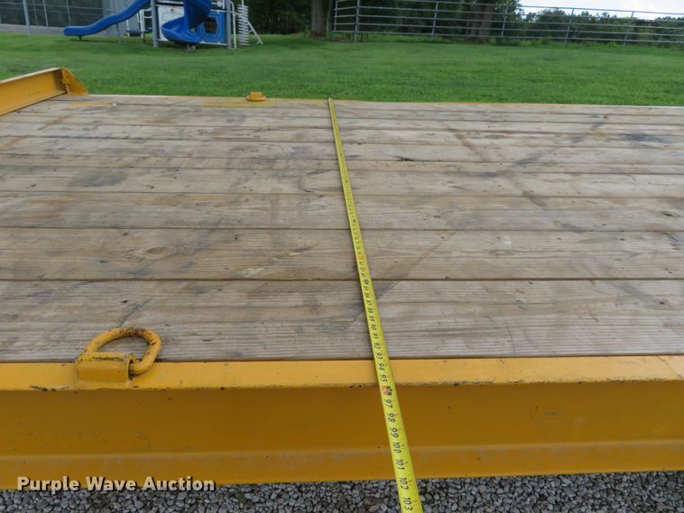 image for item GI9182 1999 Belshe DT255 equipment trailer