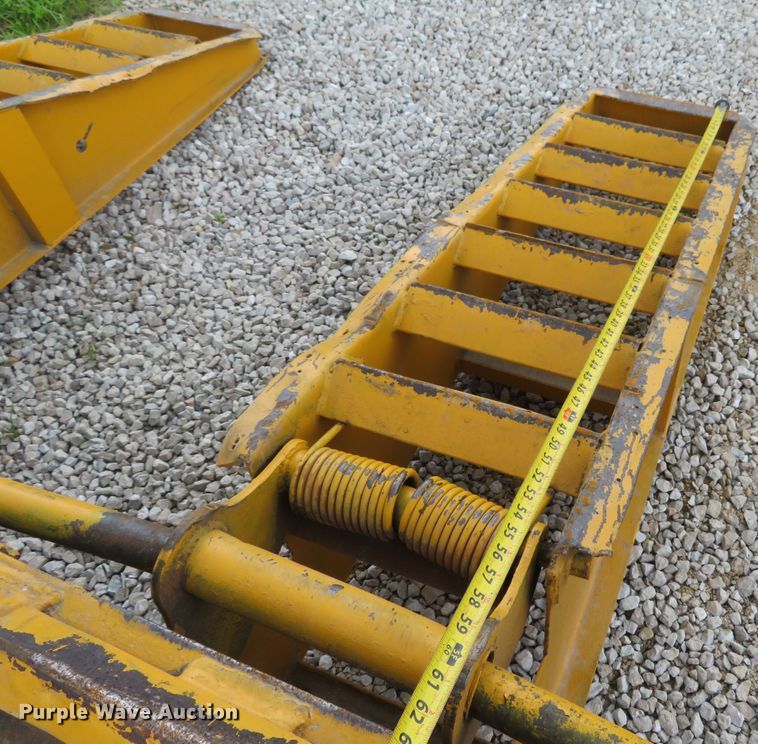 image for item GI9182 1999 Belshe DT255 equipment trailer