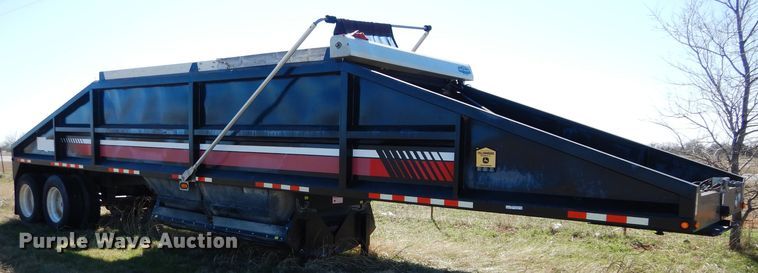 image for item GK9023 2013 Dakota bottom dump trailer