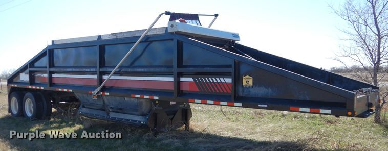 image for item GK9023 2013 Dakota bottom dump trailer