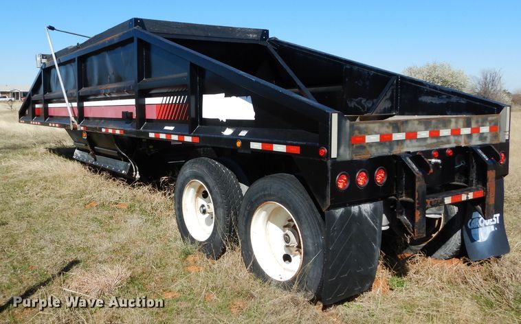 image for item GK9023 2013 Dakota bottom dump trailer