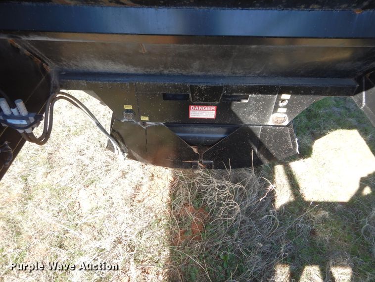 image for item GK9023 2013 Dakota bottom dump trailer