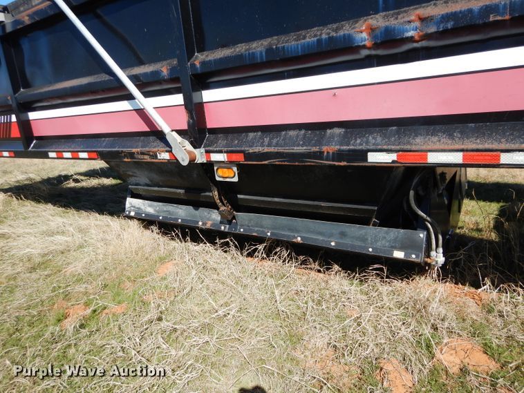 image for item GK9023 2013 Dakota bottom dump trailer