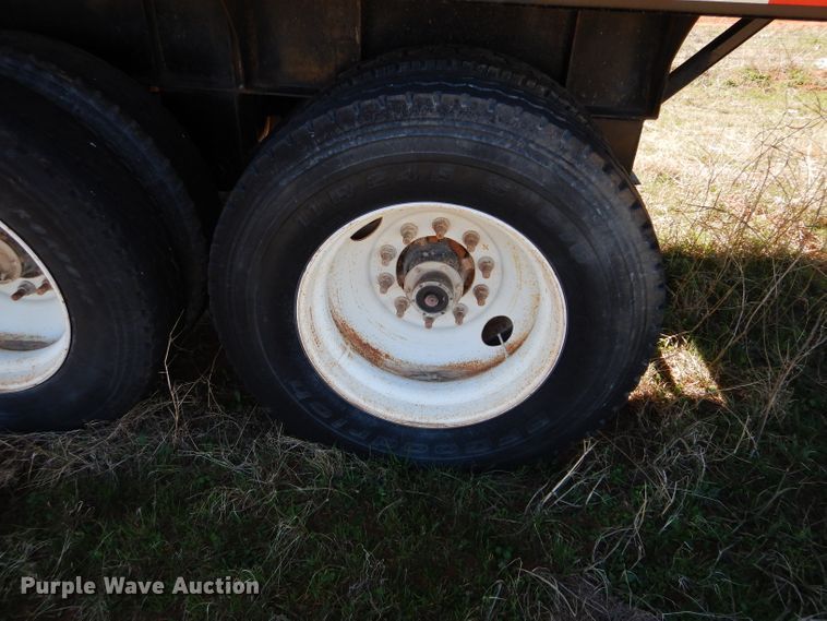 image for item GK9023 2013 Dakota bottom dump trailer