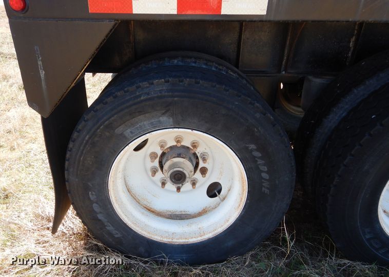 image for item GK9023 2013 Dakota bottom dump trailer
