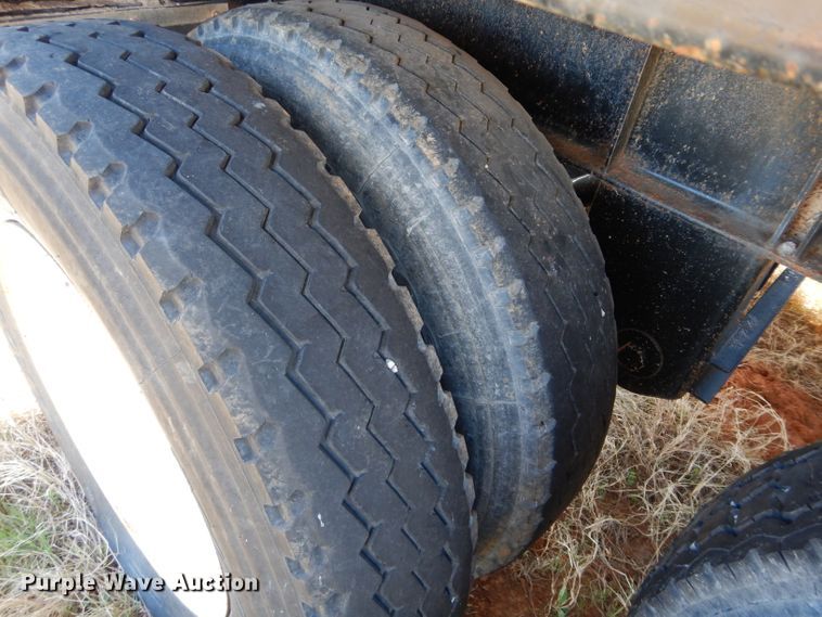 image for item GK9023 2013 Dakota bottom dump trailer