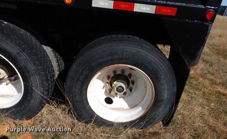 image for item GK9023 2013 Dakota bottom dump trailer