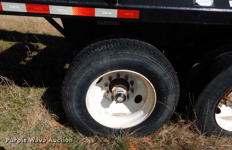 image for item GK9023 2013 Dakota bottom dump trailer