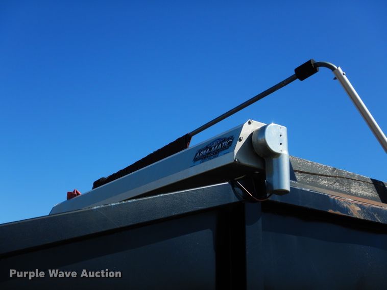 image for item GK9023 2013 Dakota bottom dump trailer