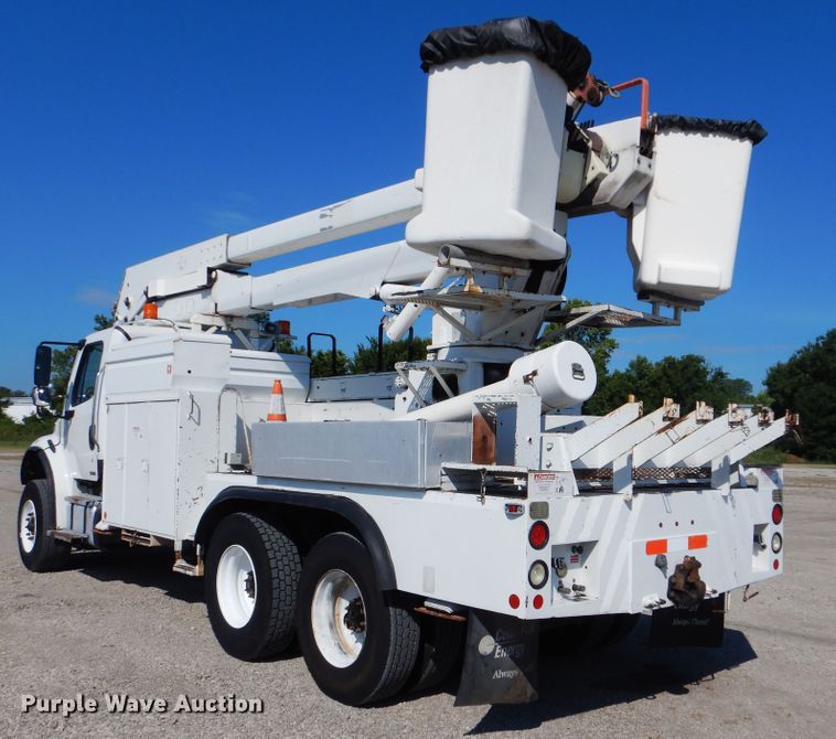image for item GM9088 2011 Freightliner Business Class M2  bucket truck