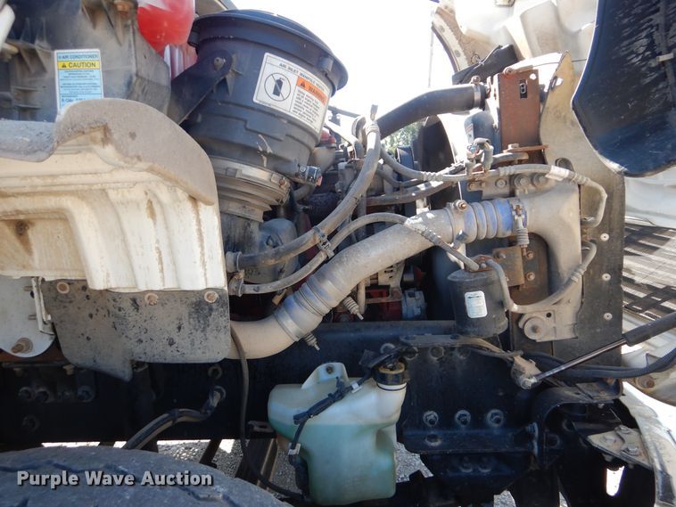 image for item GM9088 2011 Freightliner Business Class M2  bucket truck