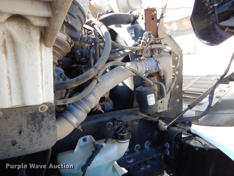 image for item GM9088 2011 Freightliner Business Class M2  bucket truck