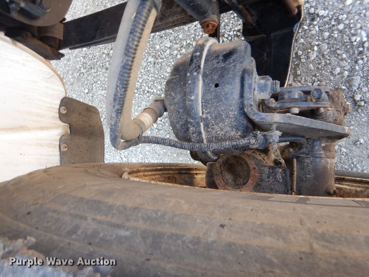 image for item GM9088 2011 Freightliner Business Class M2  bucket truck