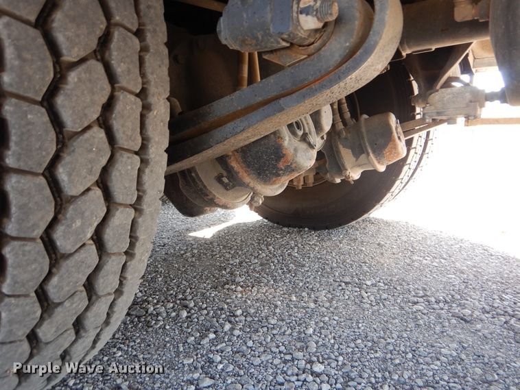 image for item GM9088 2011 Freightliner Business Class M2  bucket truck