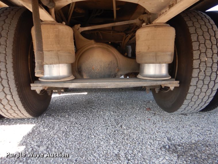 image for item GM9088 2011 Freightliner Business Class M2  bucket truck