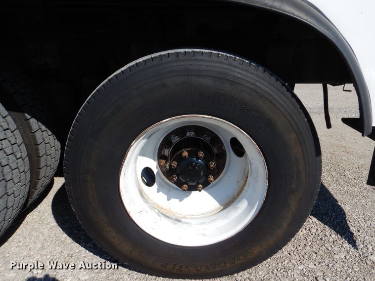 image for item GM9088 2011 Freightliner Business Class M2  bucket truck