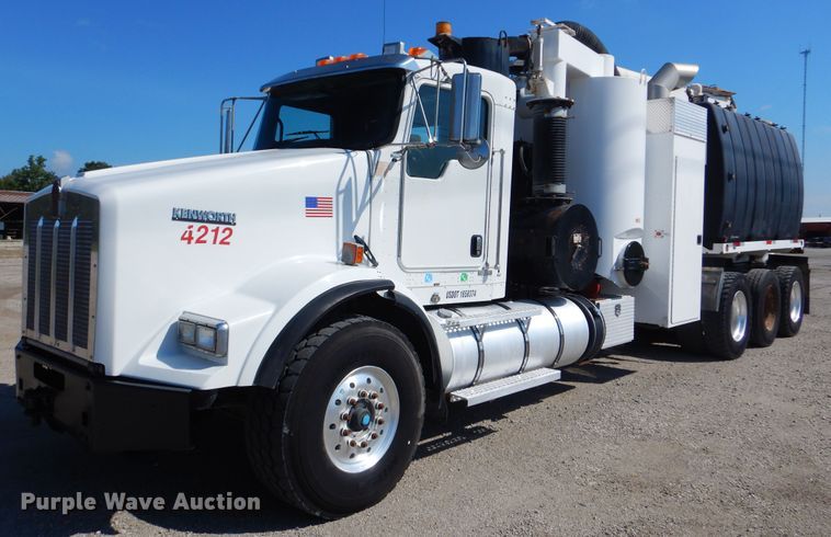 image for item GM9089 2012 Kenworth T800  vacuum excavation truck