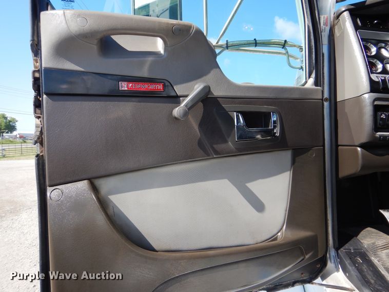 image for item GM9089 2012 Kenworth T800  vacuum excavation truck