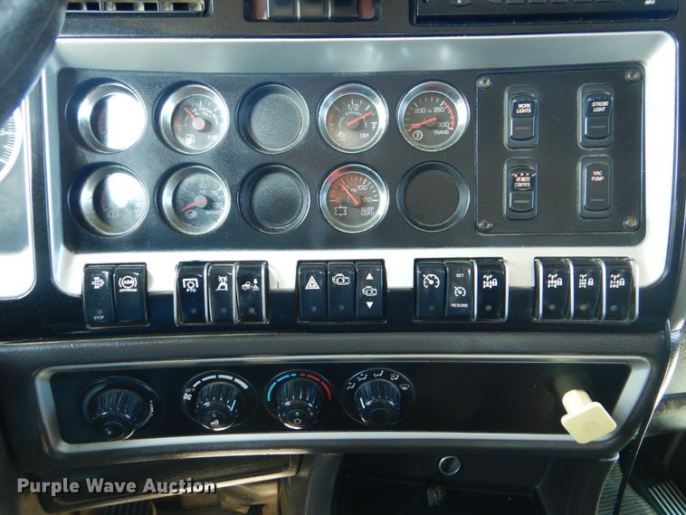 image for item GM9089 2012 Kenworth T800  vacuum excavation truck