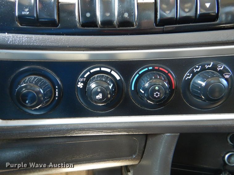 image for item GM9089 2012 Kenworth T800  vacuum excavation truck