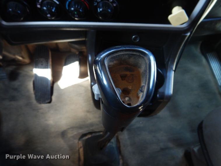 image for item GM9089 2012 Kenworth T800  vacuum excavation truck