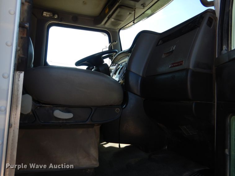 image for item GM9089 2012 Kenworth T800  vacuum excavation truck