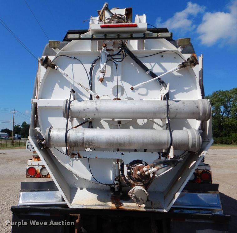 image for item GM9089 2012 Kenworth T800  vacuum excavation truck