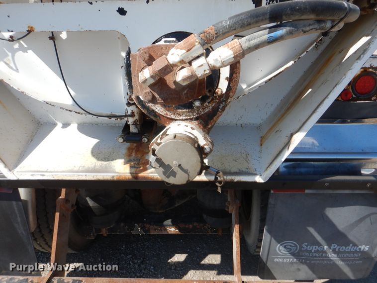 image for item GM9089 2012 Kenworth T800  vacuum excavation truck