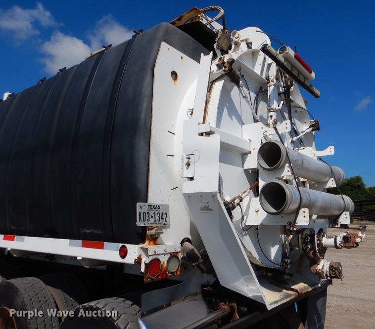 image for item GM9089 2012 Kenworth T800  vacuum excavation truck