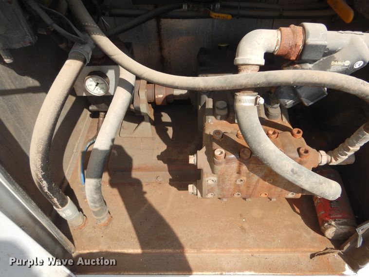 image for item GM9089 2012 Kenworth T800  vacuum excavation truck