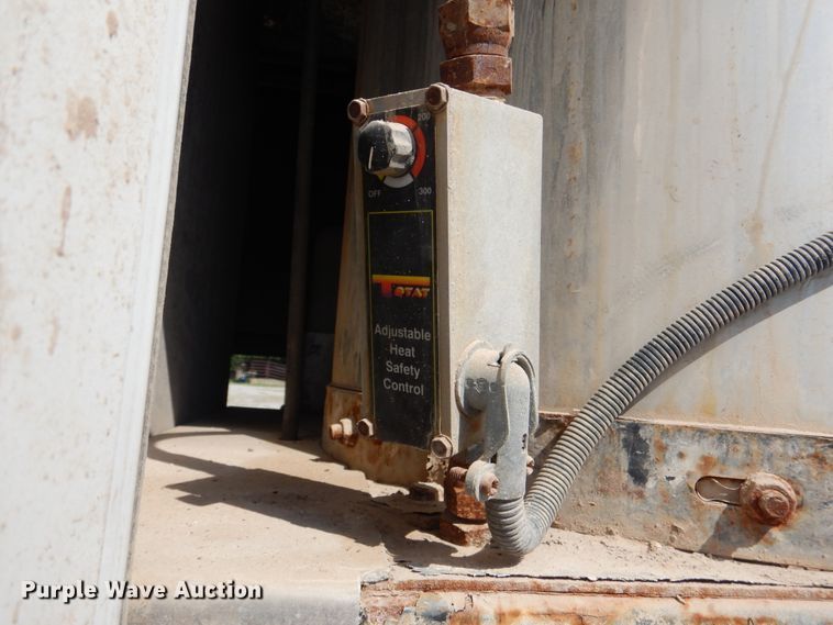 image for item GM9089 2012 Kenworth T800  vacuum excavation truck