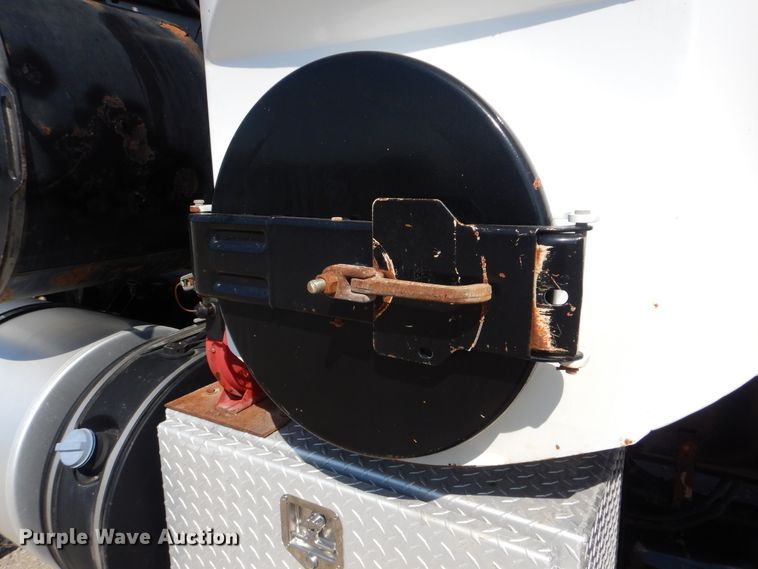 image for item GM9089 2012 Kenworth T800  vacuum excavation truck